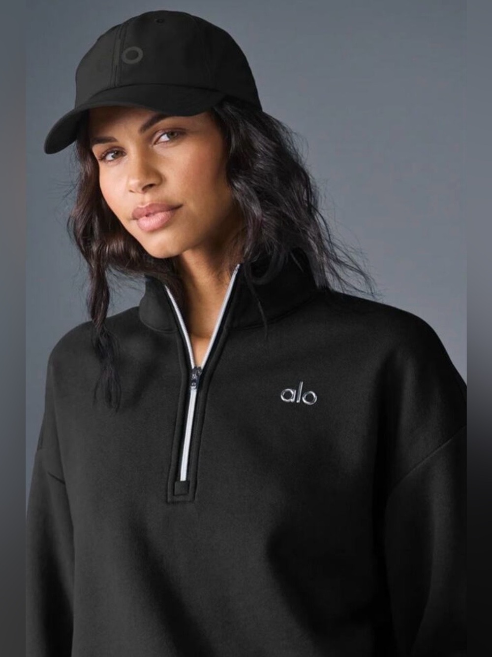 Alo Unisex Accolade 1/4 Zip Pullover in Black